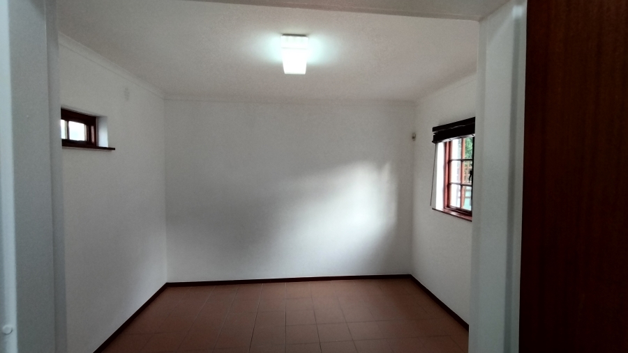 To Let 1 Bedroom Property for Rent in Flamingo Vlei Western Cape